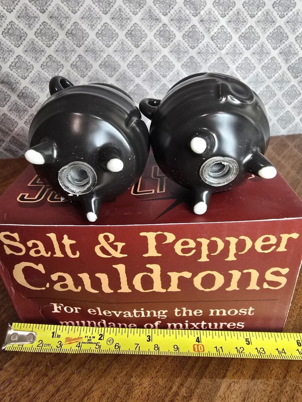 Black Cauldron Salt & Pepper Shaker Set NIB